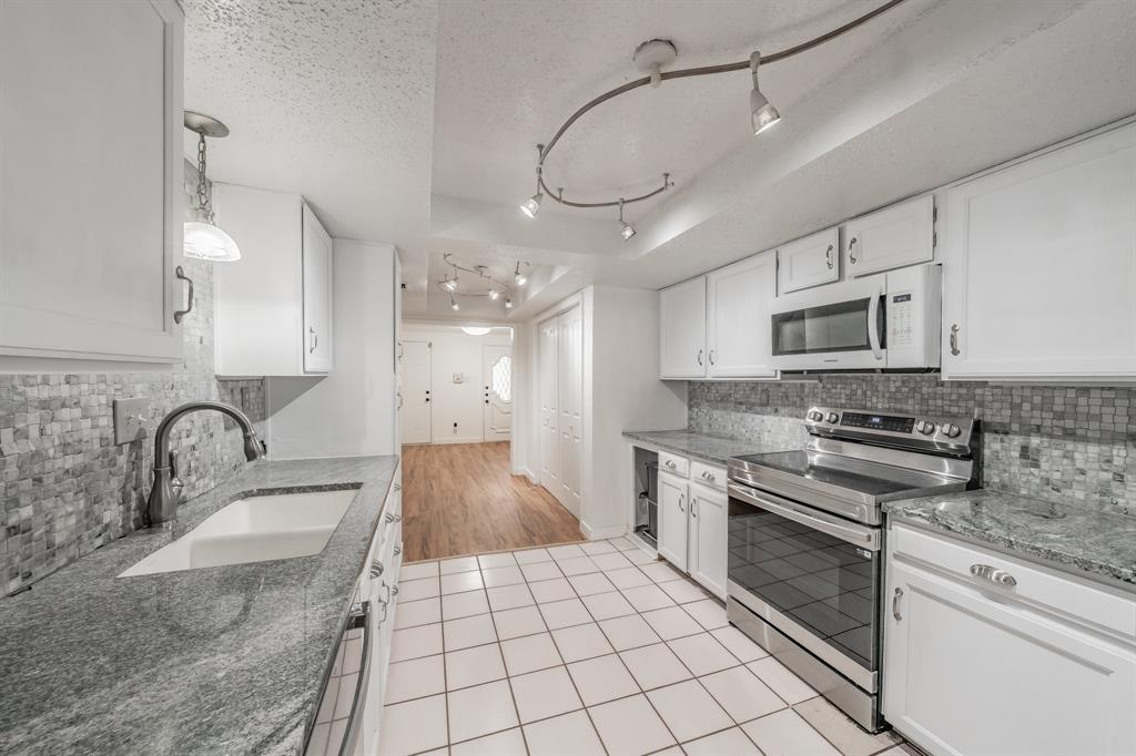 Shady Brook Twnhs Add - Residential