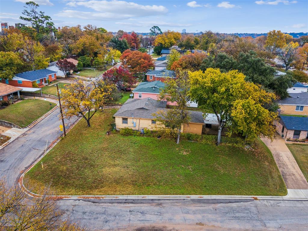 5317 Red Bud Lane