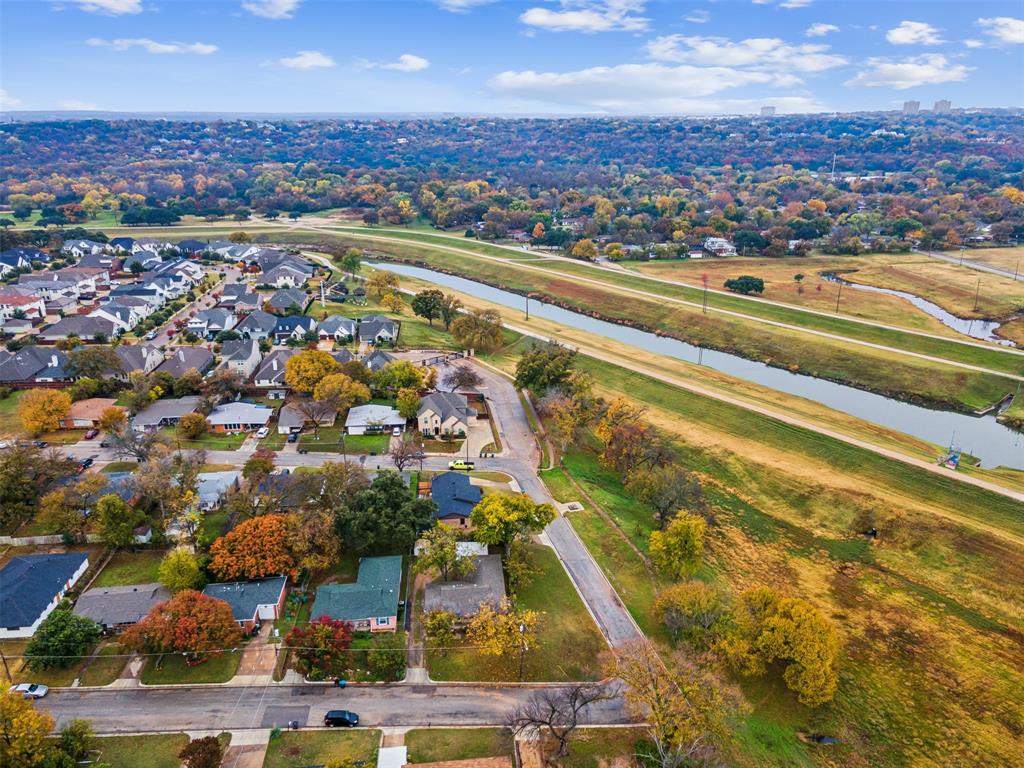5317 Red Bud Lane