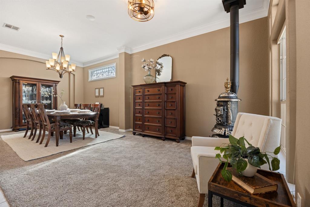 1207 hyacinth Drive