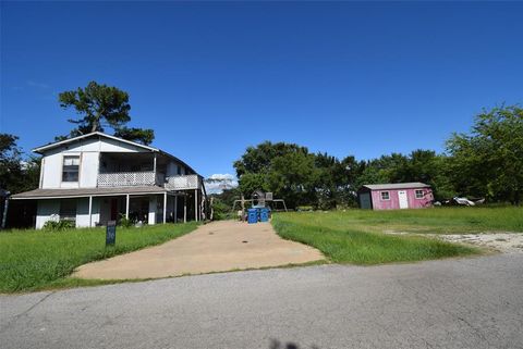 Photo of 414 Starboard Drive, Gun Barrel City, TX 75156 (MLS # 21304943)
