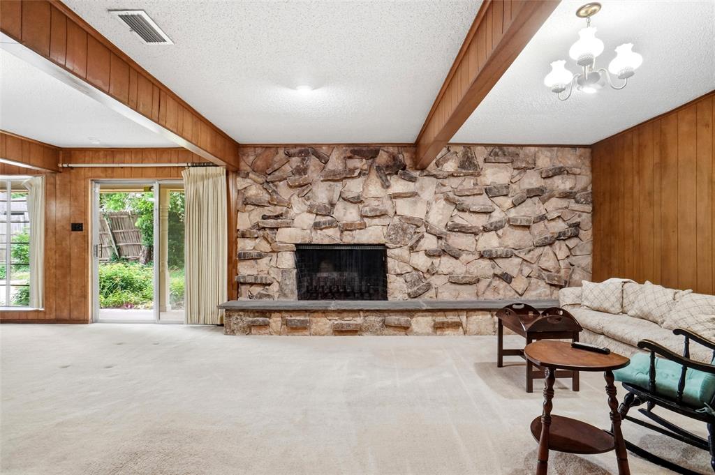 2105 Camelot Drive
