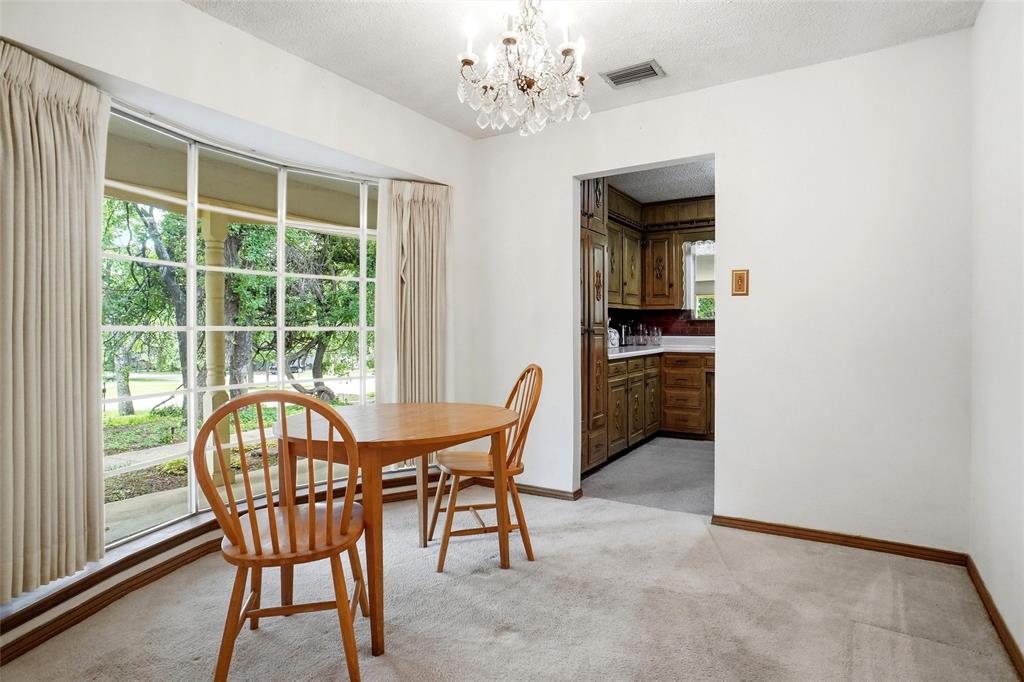 2105 Camelot Drive