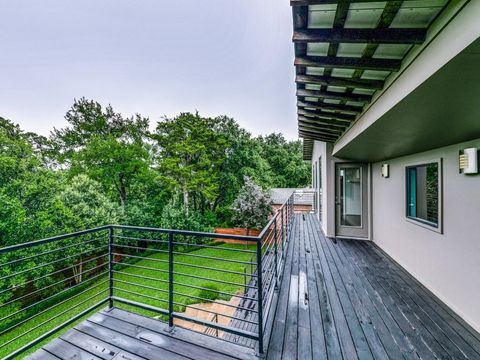 Tiny photo for 919 Knott Place, Dallas, TX 75208 (MLS # 21153592)