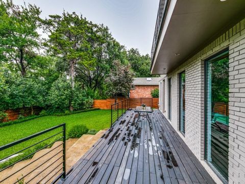 Tiny photo for 919 Knott Place, Dallas, TX 75208 (MLS # 21153592)