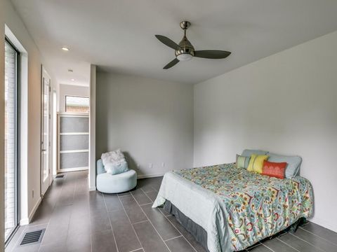 Tiny photo for 919 Knott Place, Dallas, TX 75208 (MLS # 21153592)