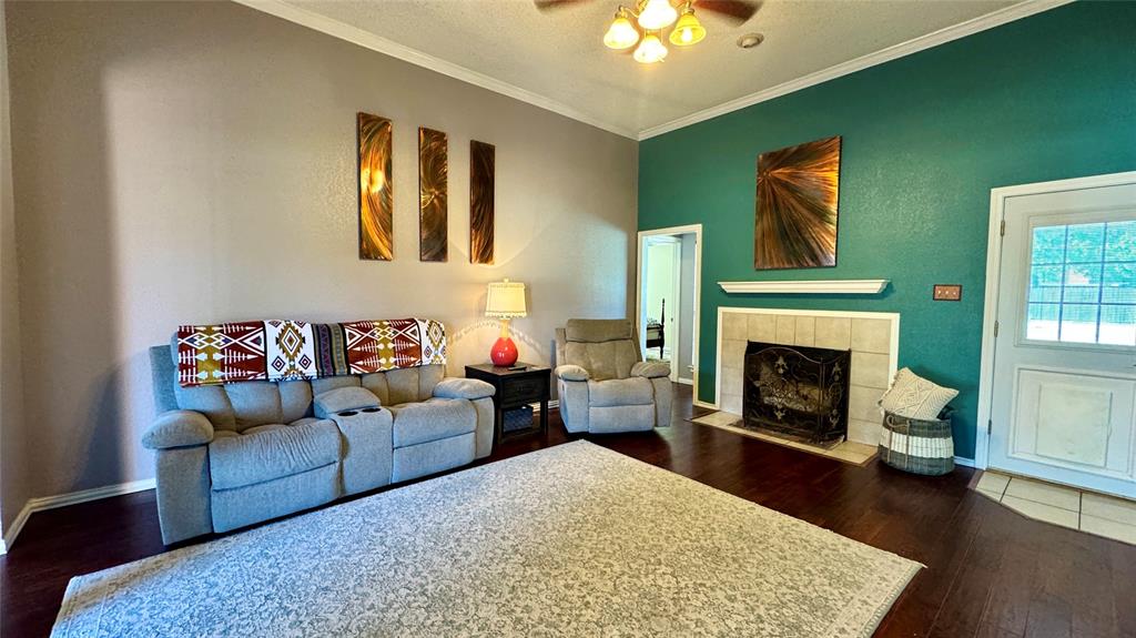 506 Pin Oak Drive
