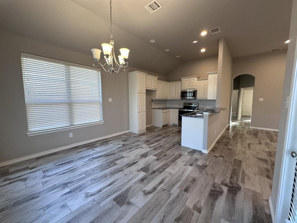 Granbury, Texas 76049, United States, 4 Bedrooms Bedrooms, ,2 BathroomsBathrooms,Residential,Active,89204