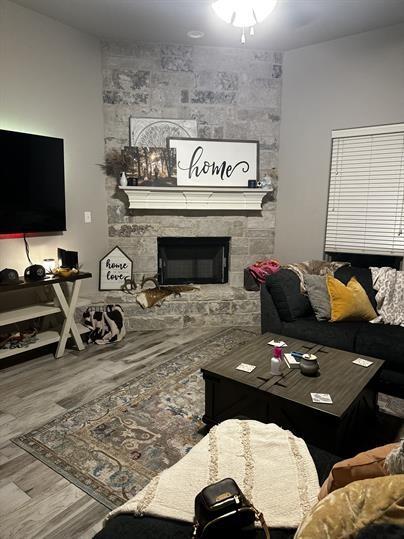 Granbury, Texas 76049, United States, 4 Bedrooms Bedrooms, ,2 BathroomsBathrooms,Residential,Active,89204