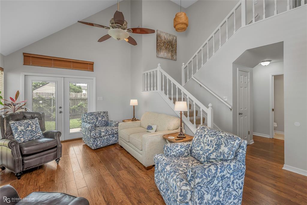 330 Colony Bend