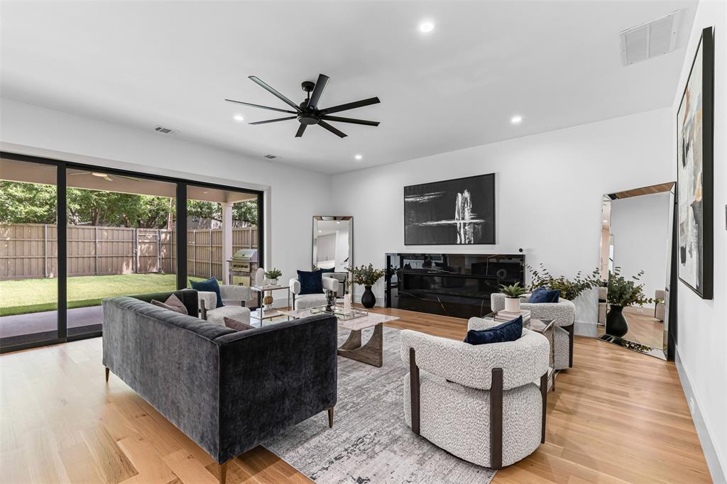 9956 Dresden Drive