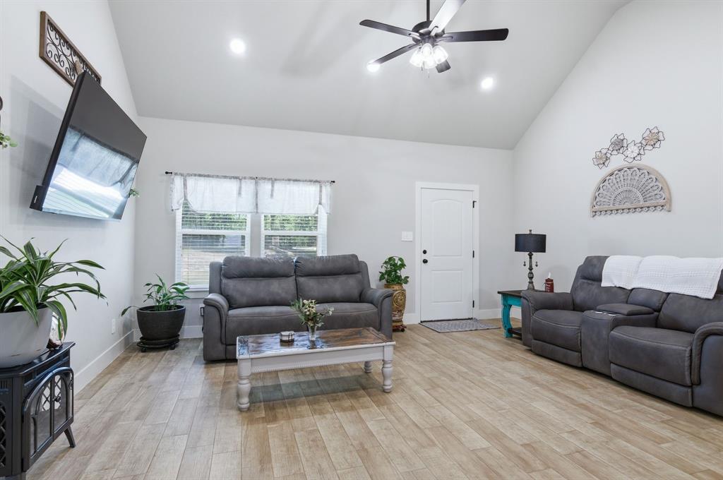 Monarch Villas - Residential