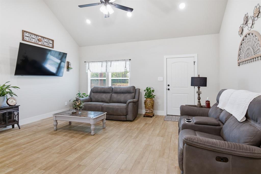 Monarch Villas - Residential