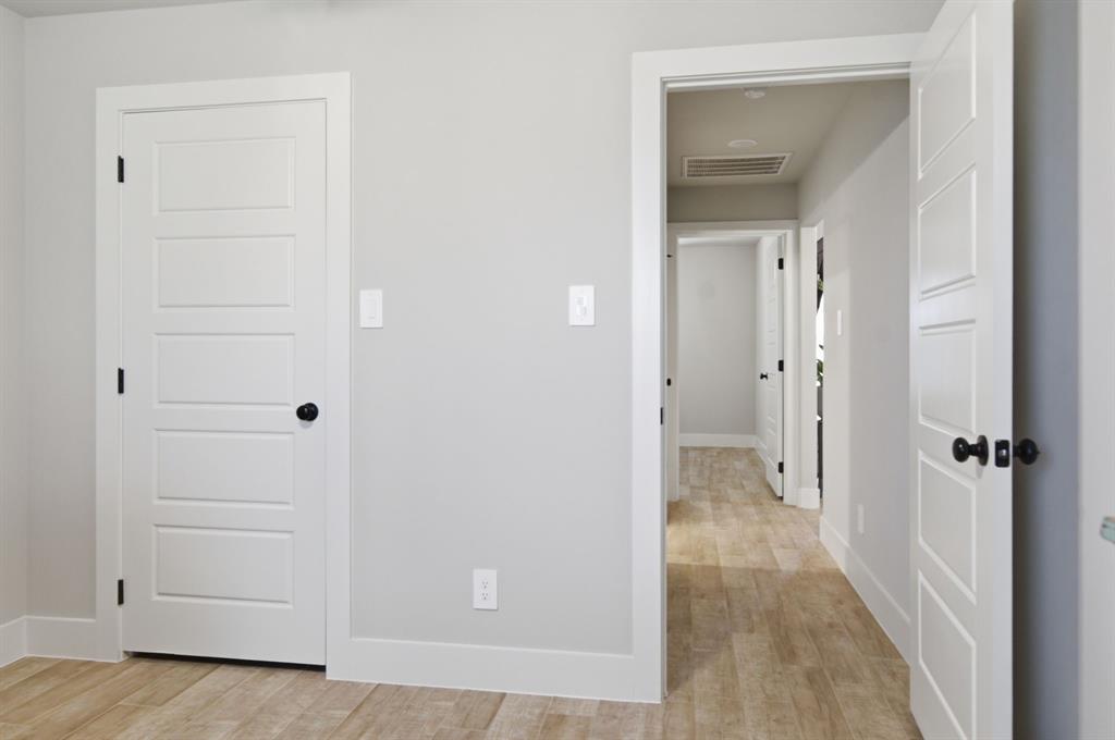 Monarch Villas - Residential