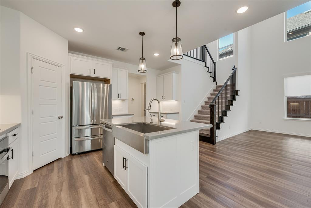 Riverset - Residential