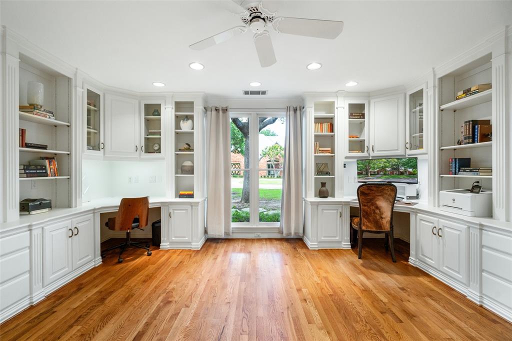 Royal Gardens - Residential