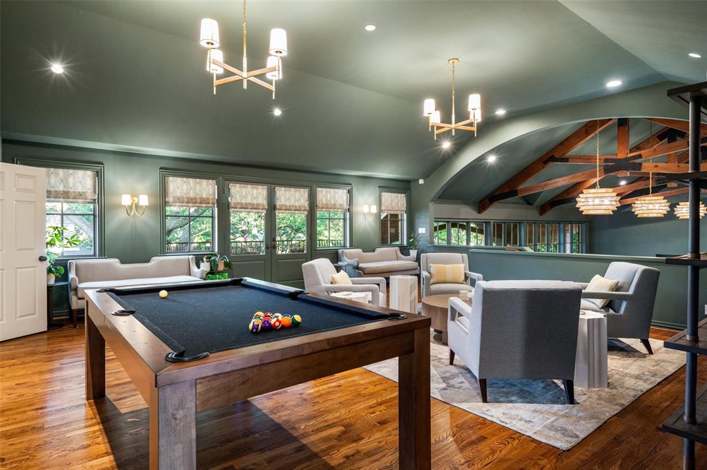 Royal Gardens - Residential