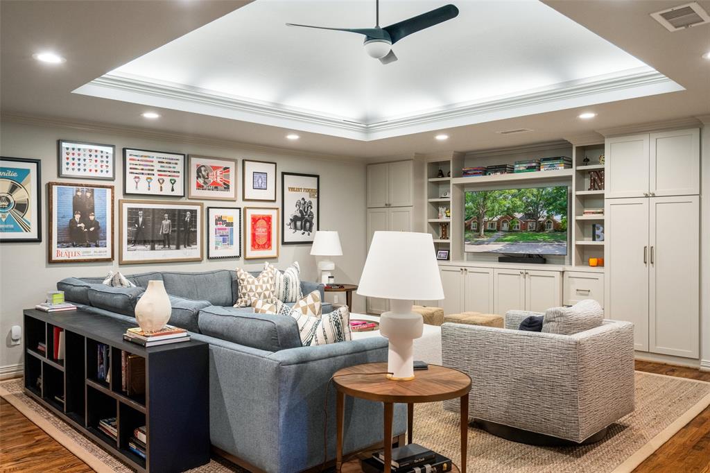 Royal Gardens - Residential