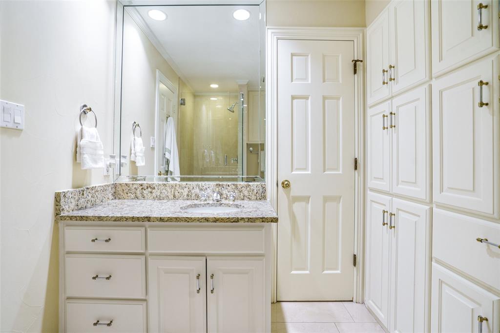 Royal Gardens - Residential