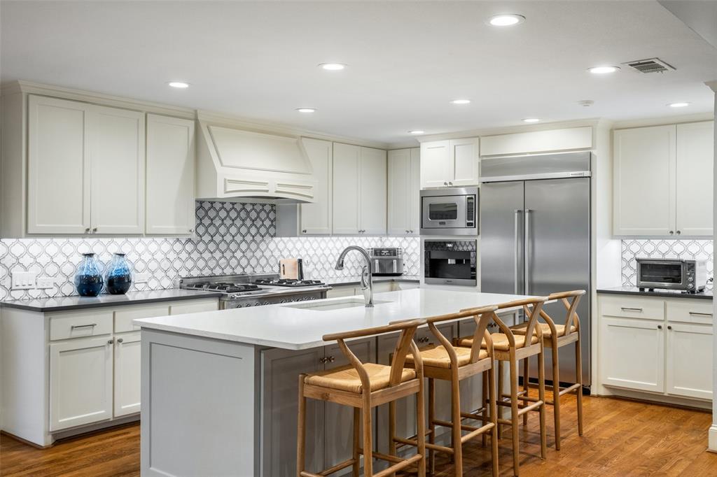 Royal Gardens - Residential