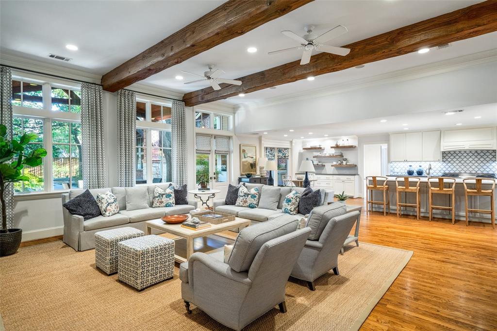 Royal Gardens - Residential