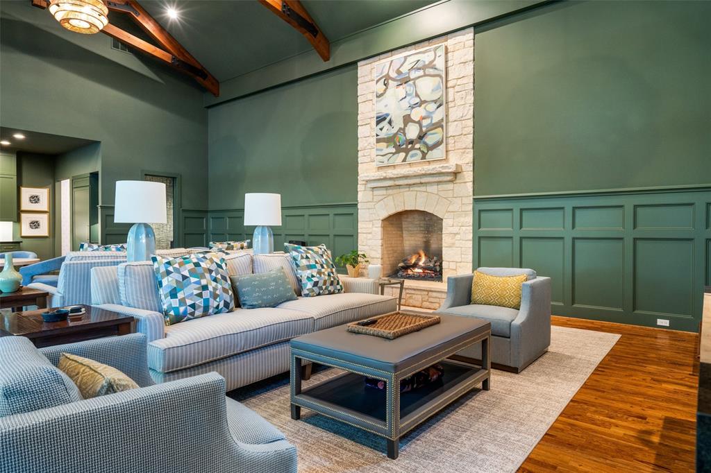 Royal Gardens - Residential