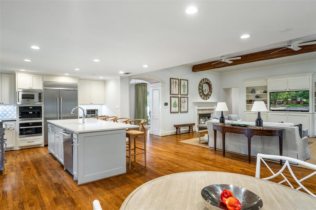 Royal Gardens - Residential