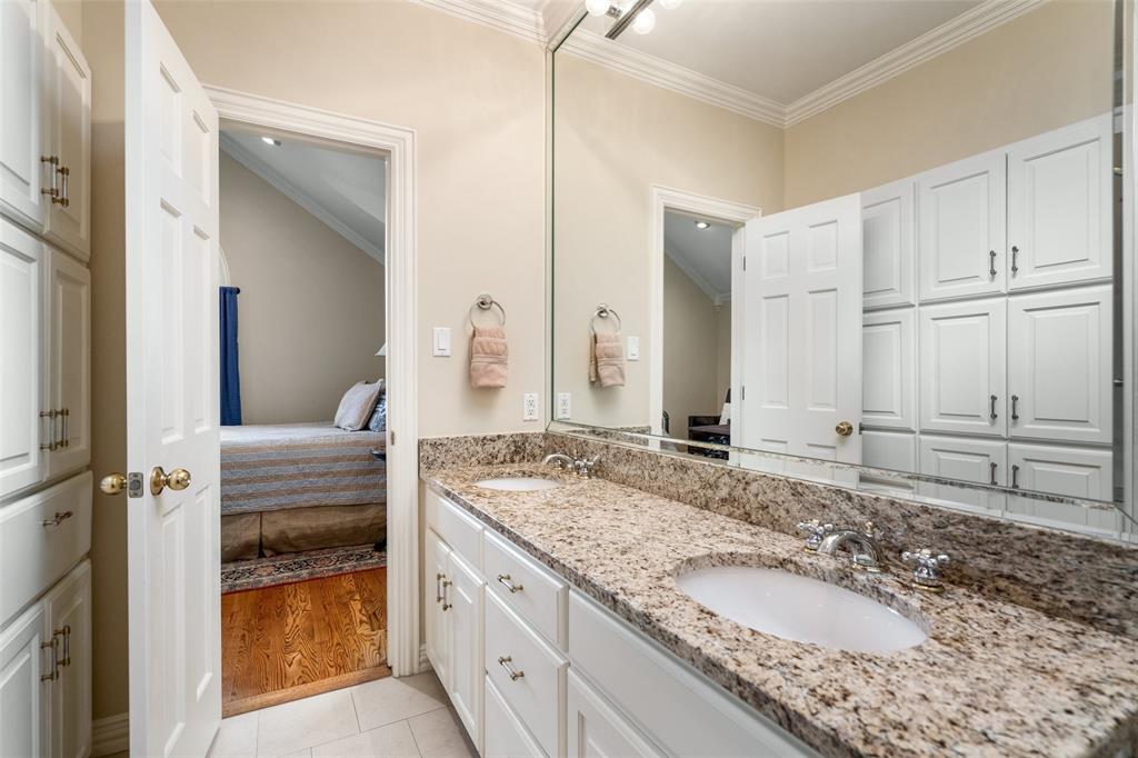 Royal Gardens - Residential