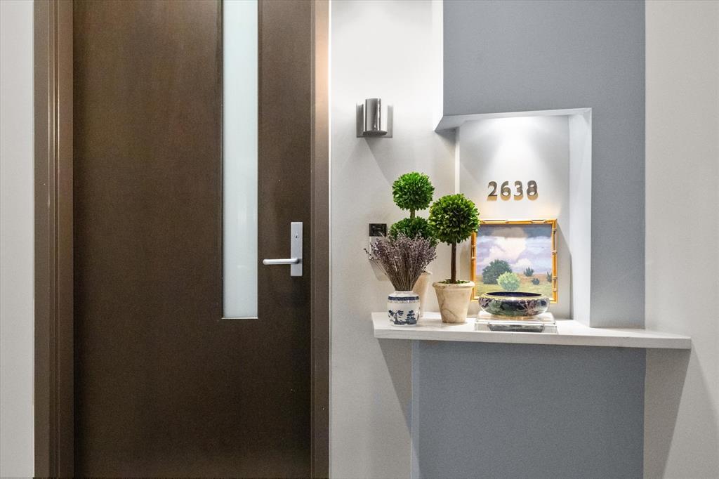 One Montgomery Plaza Residence Condo - Residential