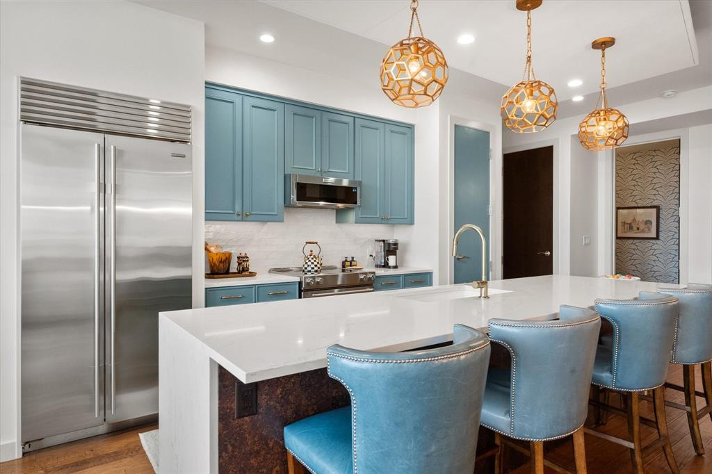 One Montgomery Plaza Residence Condo - Residential