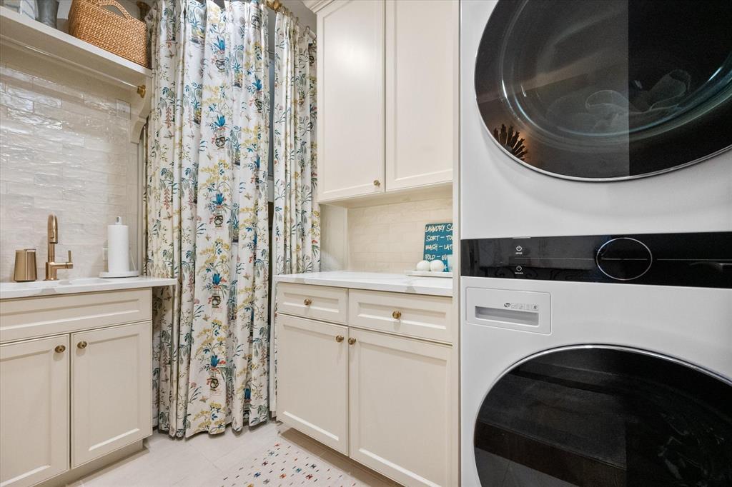 One Montgomery Plaza Residence Condo - Residential