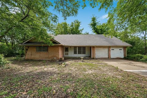 Photo of 726 Gaywood Drive, Woodway, TX 76712 (MLS # 21238305)