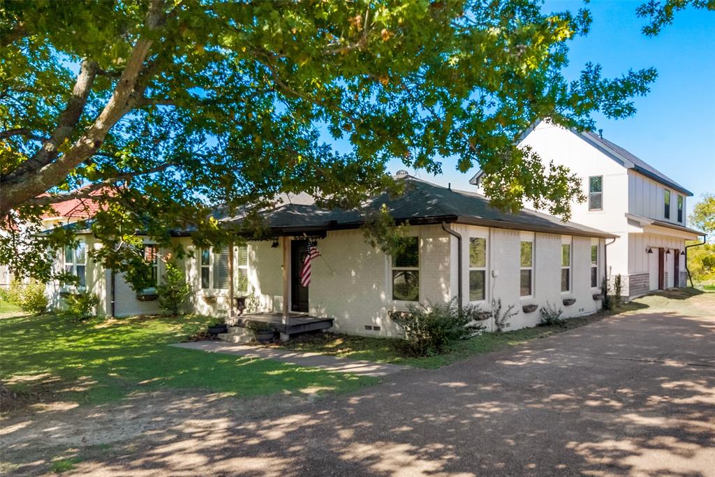 2075 Airport Road