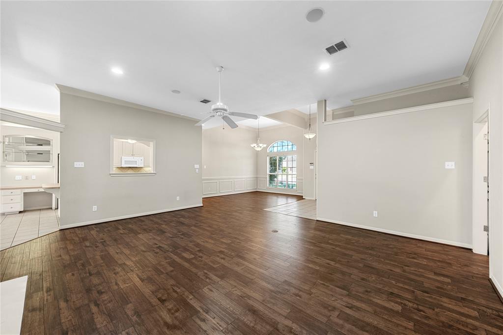 1209 Stonehill Circle