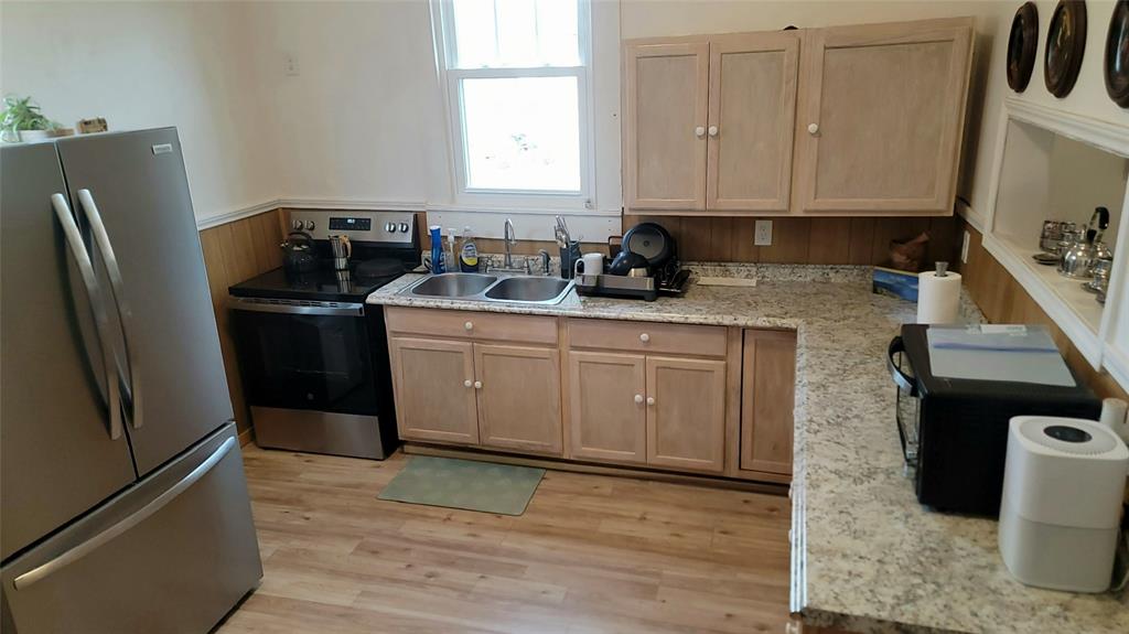 629 3rd NW