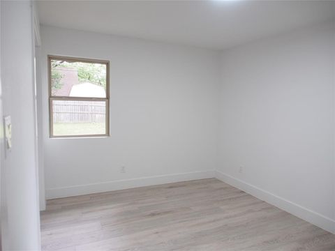 Tiny photo for 1703 Foster Drive, Arlington, TX 76012 (MLS # 21279705)