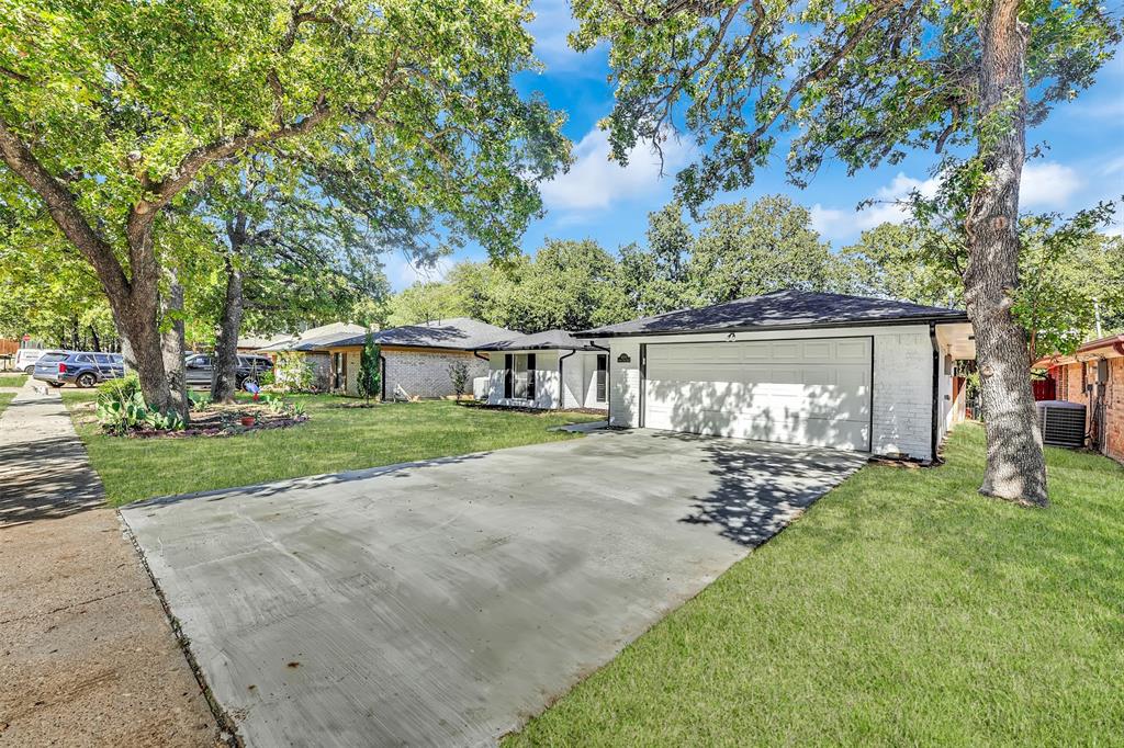 4009 Double Tree Trail