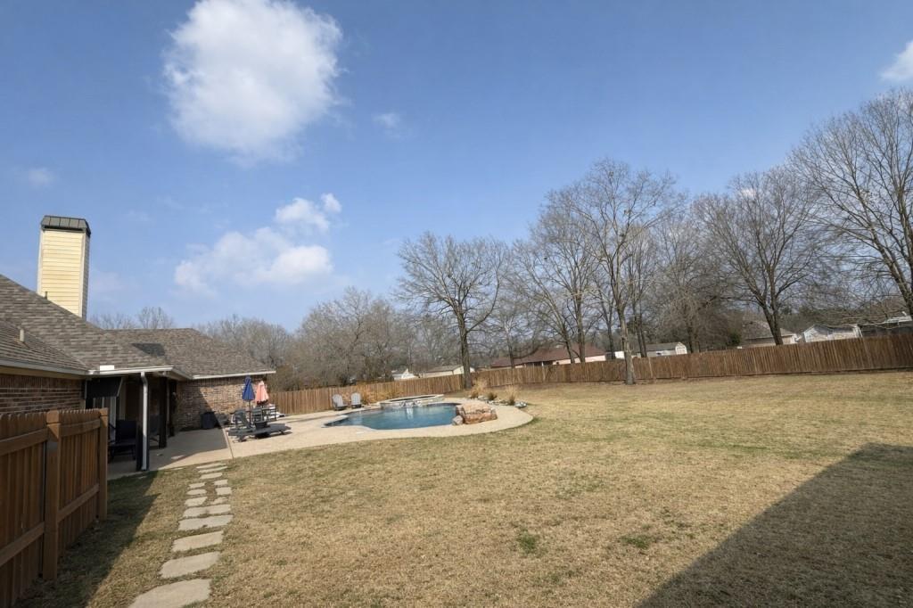 Leanin Oak #3 - Residential