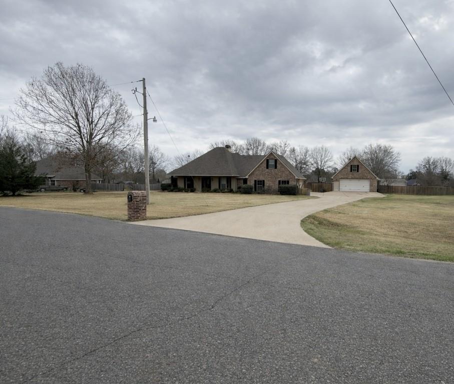 Leanin Oak #3 - Residential