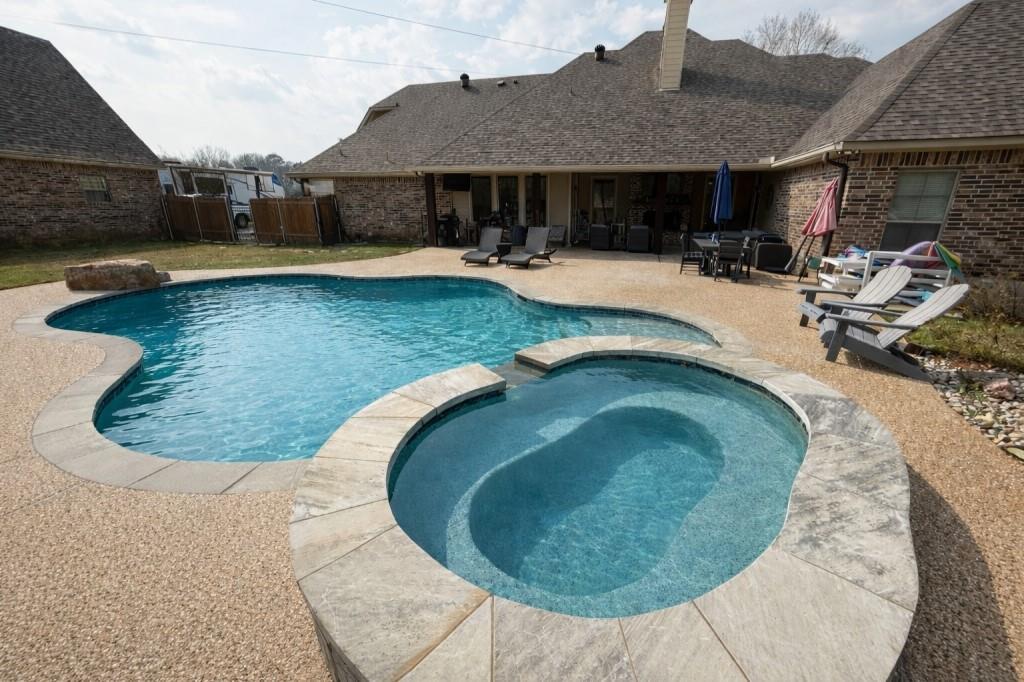 Leanin Oak #3 - Residential