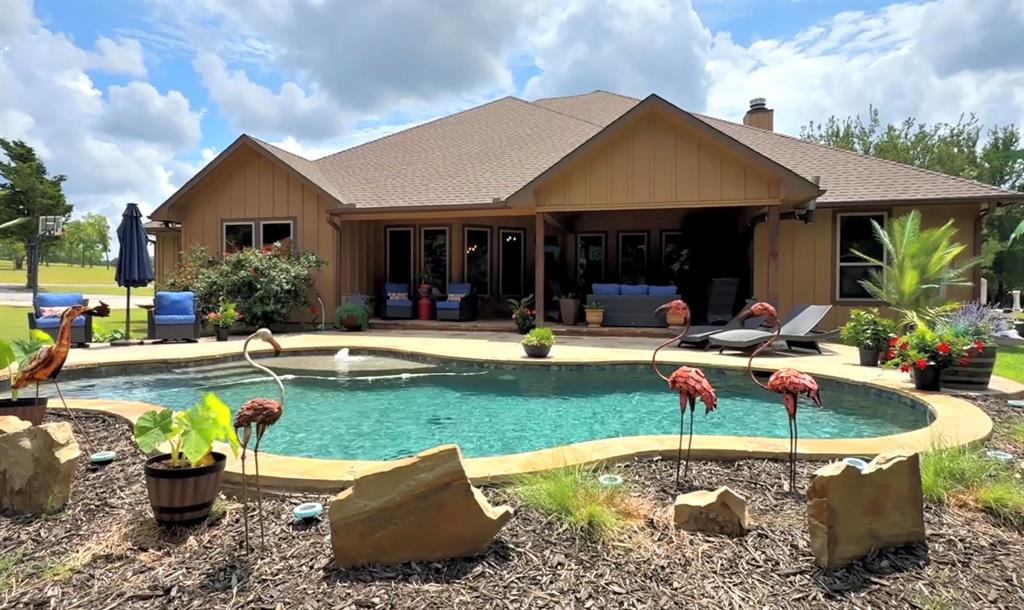 1011 Red Road