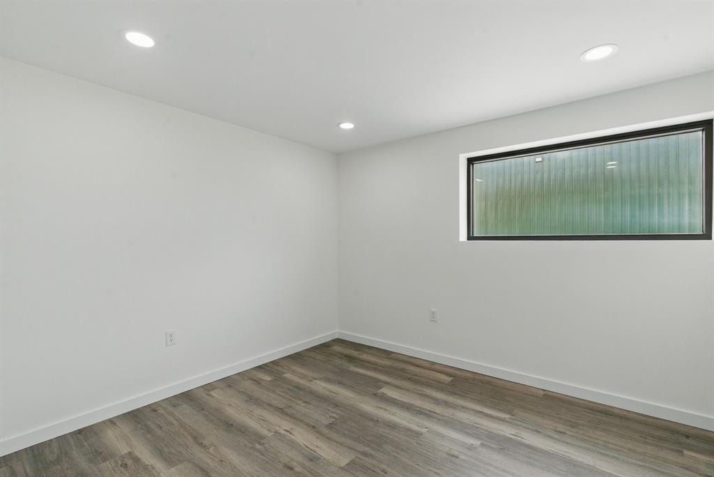 Weatherford Mini Ranch Estates - Commercial Lease