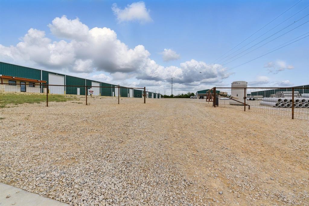 Weatherford Mini Ranch Estates - Commercial Lease