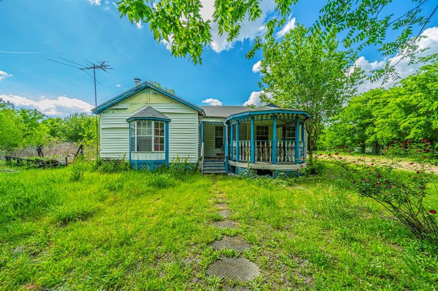 This home presents a prime opportunity. Offered as-is and priced below market value, this property is a blank canvas for the savvy investor looking to customize, renovate, or redevelop for maximum returns. Situated in Kaufman with convenient access to local amenities, major thoroughfares, and the growing DFW area, the location offers both accessibility and long-term upside. With strong potential for appreciation, this property is ideal for investors or buyers looking to add value through thoughtful updates or a full transformation. Don’t miss this chance to secure an entry point into a rapidly developing market at an attractive price.