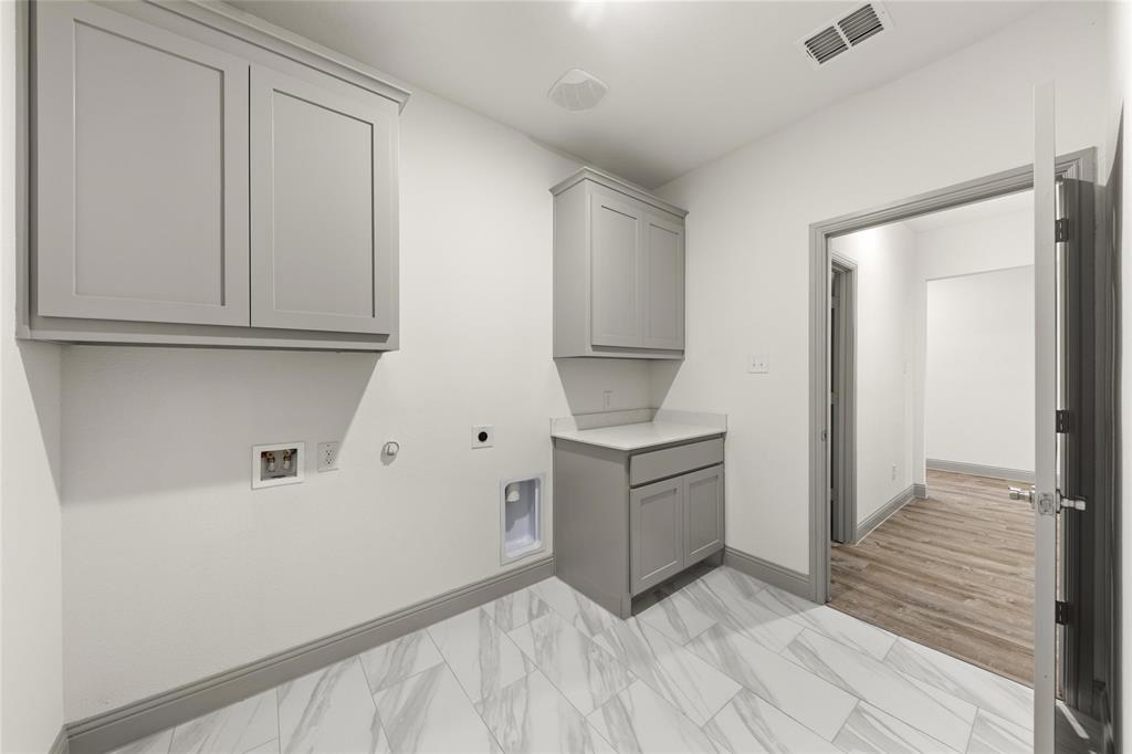 Lakepointe - Residential