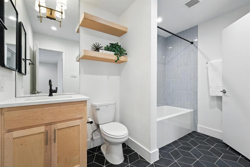 Highlands Condo - Residential