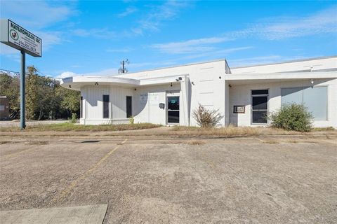 602 E Davis. Street Grand Prairie TX 75050