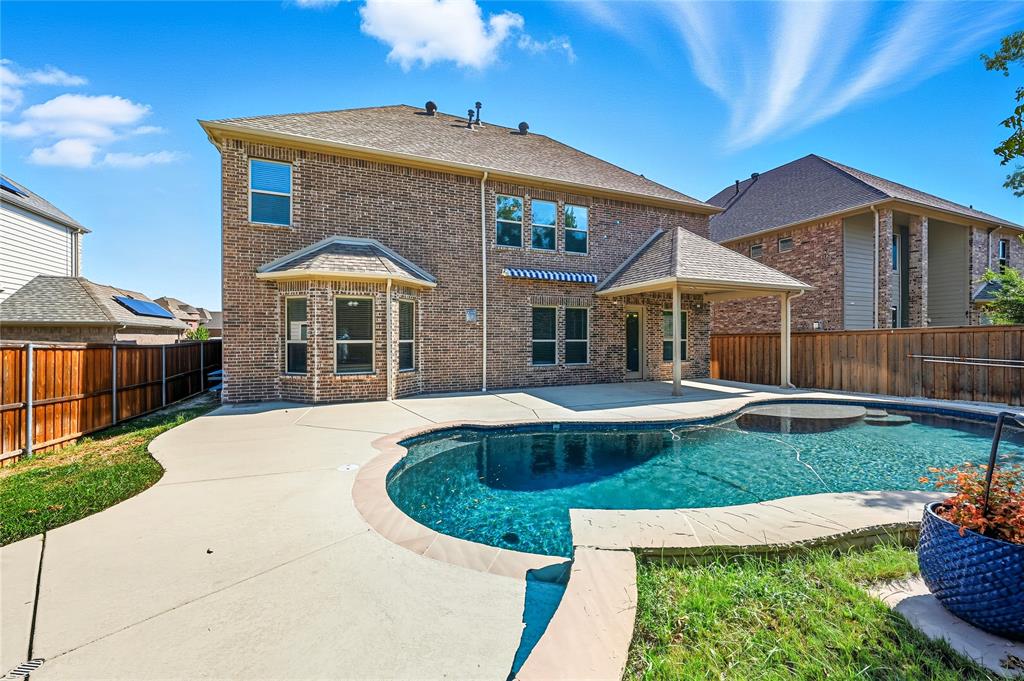 Grand Prairie, Texas 75052, United States, 4 Bedrooms Bedrooms, ,3 BathroomsBathrooms,Residential,Active,211675