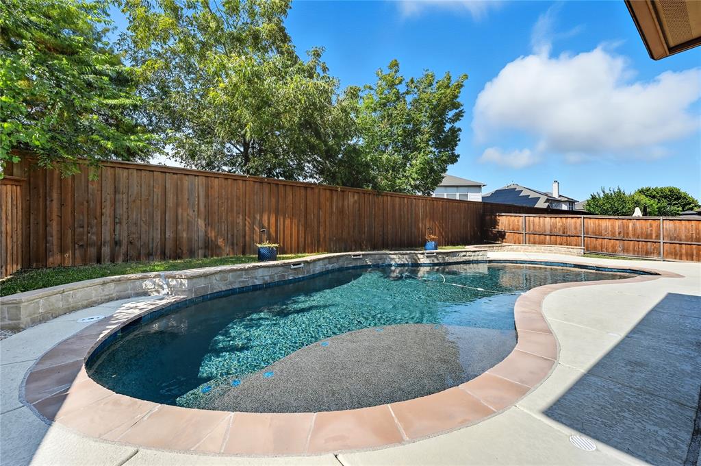 Grand Prairie, Texas 75052, United States, 4 Bedrooms Bedrooms, ,3 BathroomsBathrooms,Residential,Active,211675