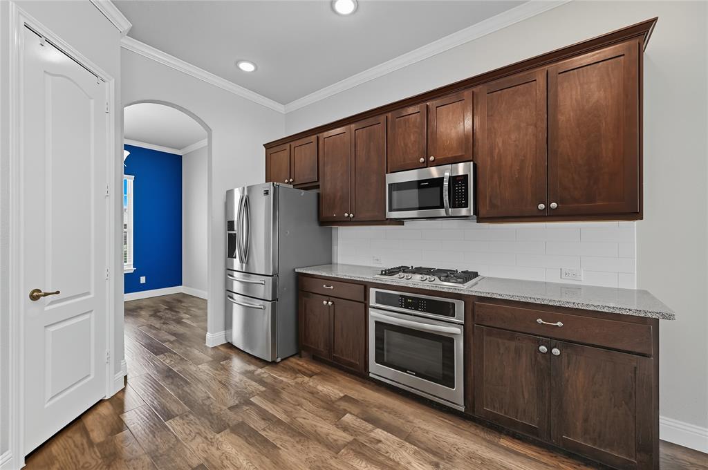 Grand Prairie, Texas 75052, United States, 4 Bedrooms Bedrooms, ,3 BathroomsBathrooms,Residential,Active,211675